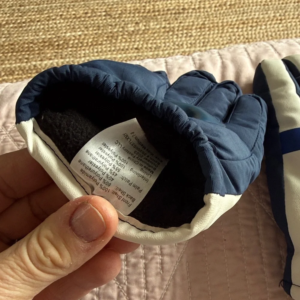 Freezy Freakies Kids Cityscape Winter Gloves